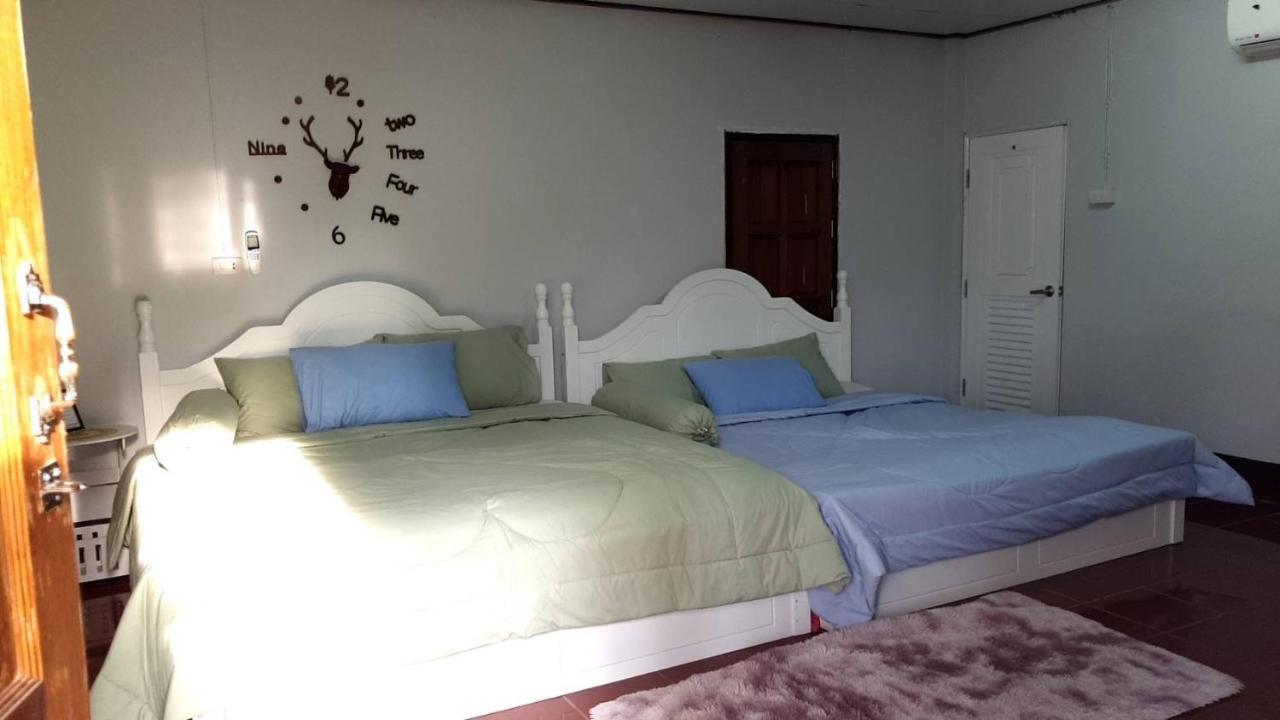 Reindeer House Wat Chedi 4 People Hotel Sichon Buitenkant foto